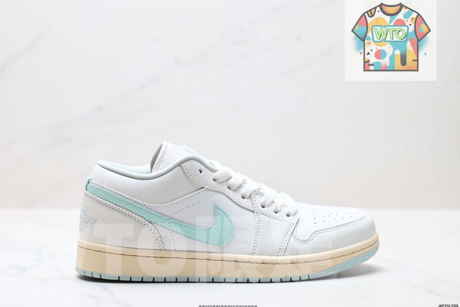 Nike Air Jordan 1 Low ナイキ エア ジョーダン ロー AJ のロートップレジャースケートシューズ