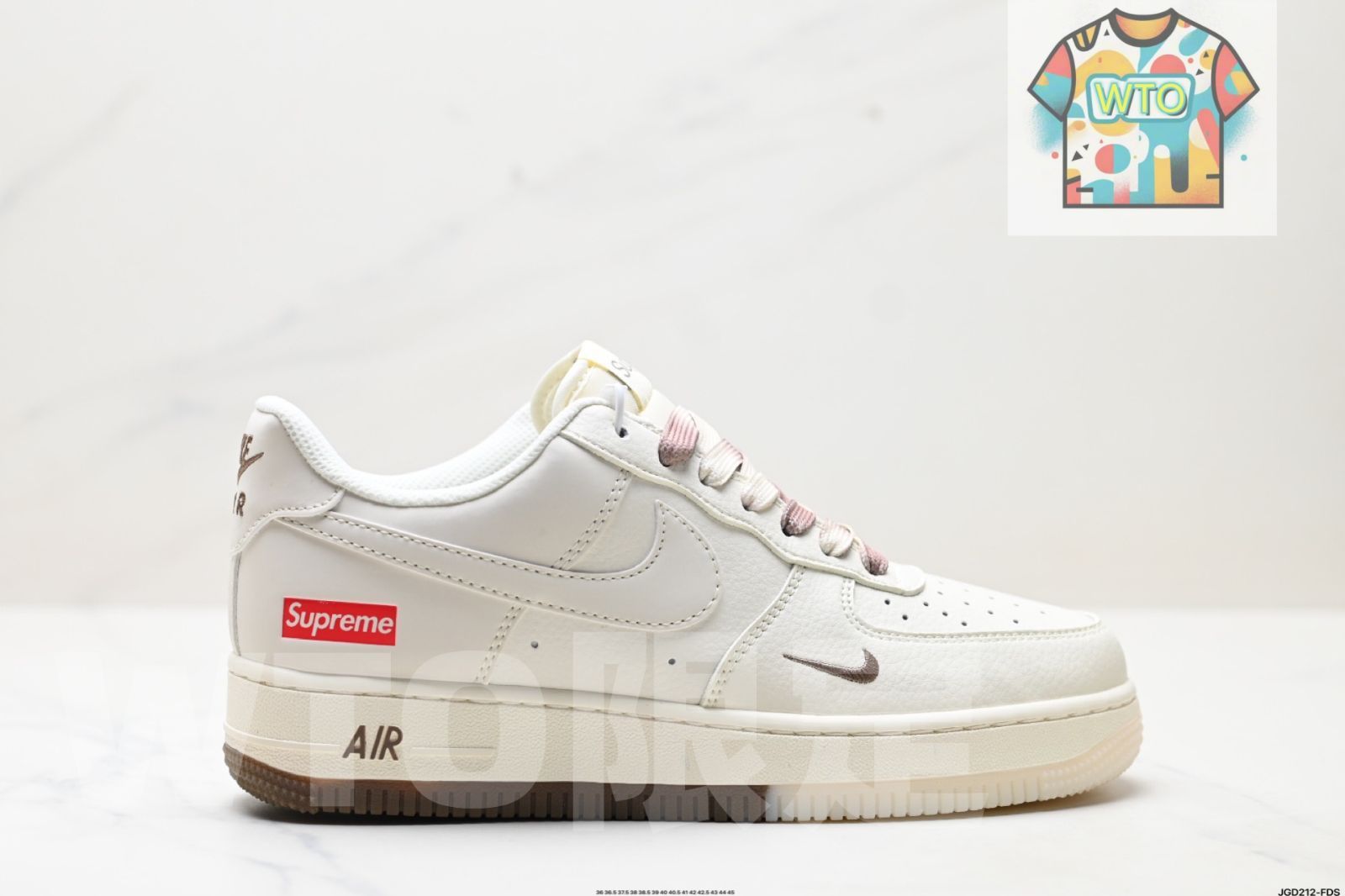 NIKE AIR FORCE 1 ‘07 LV 8 ナイキ エア フォース