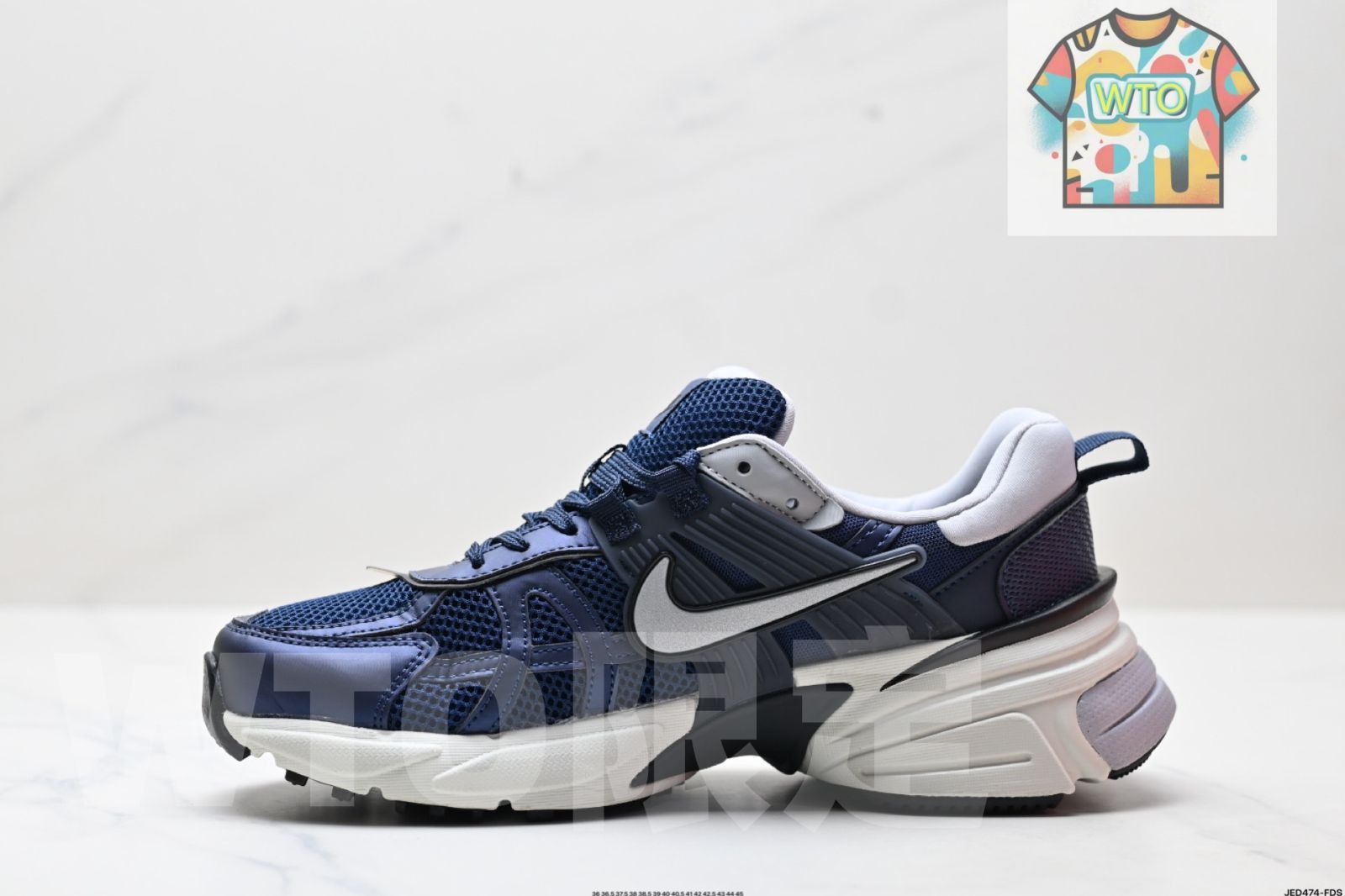 ランニングシューズ