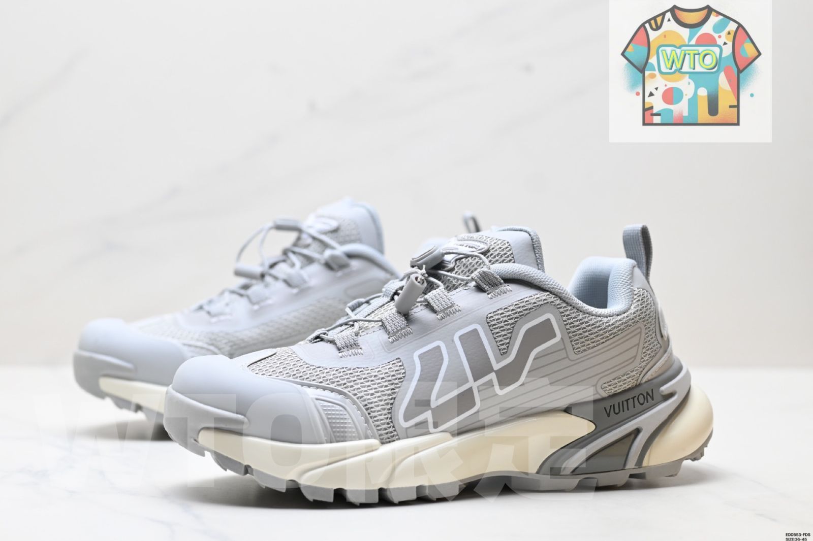 アウトドア登山シューズ