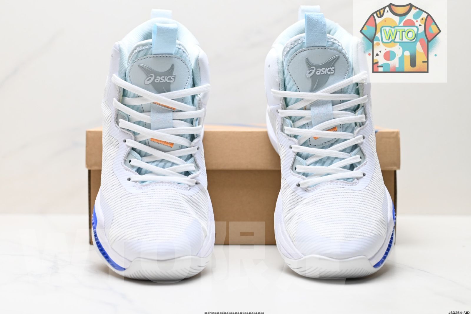 バスケットボールシューズ