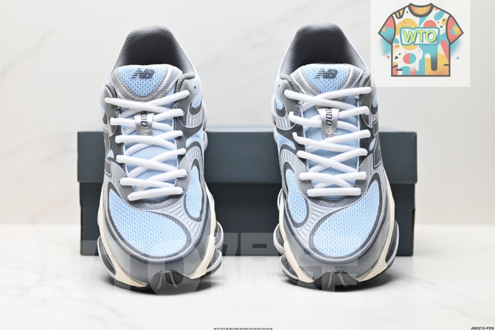 シリーズ スタイリッシュでバーサタイルなロートップランニングシューズ02