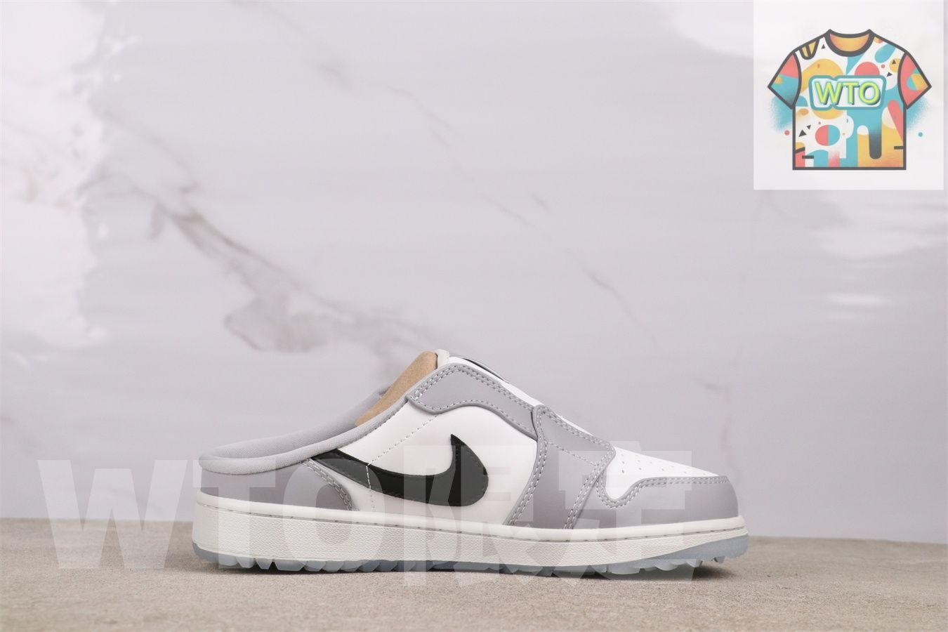 今日 Jordan エアジョーダン AJ1 aj1 エアジョーダン 1 Mule FJ1214-004 灰煙