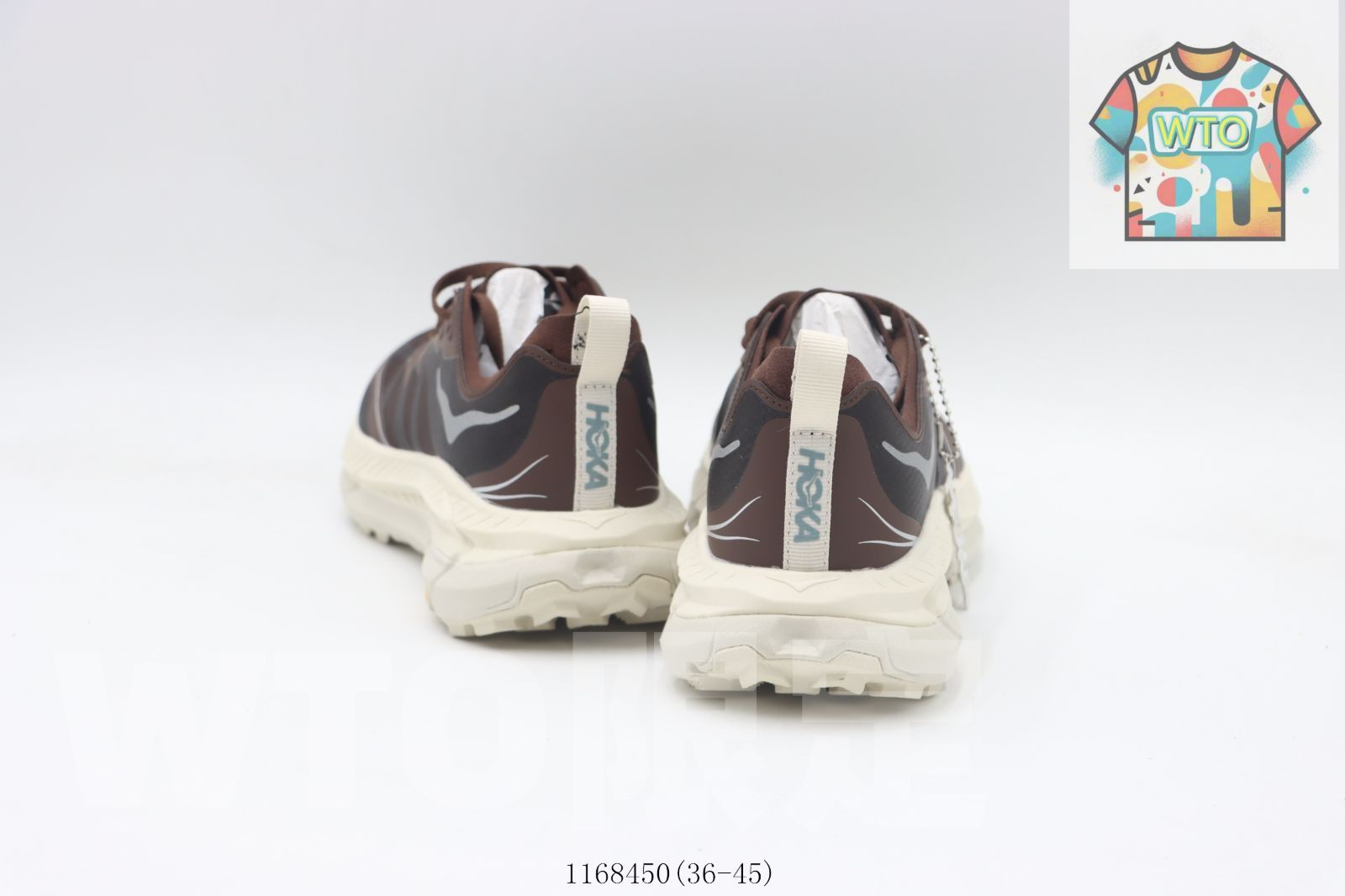 ランニングシューズ ブラウン