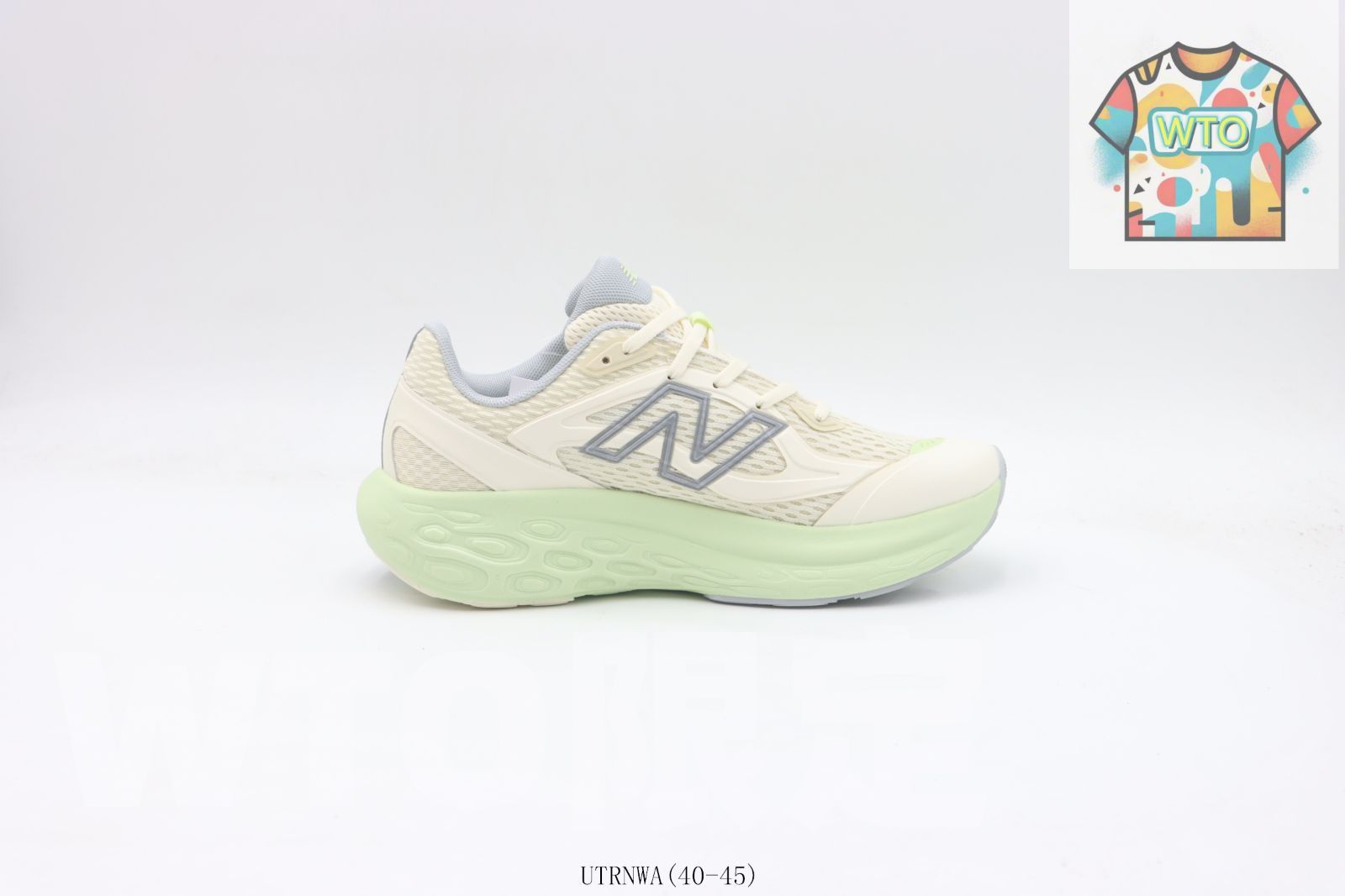 今日 New Balance ニューバランス NB ランニングシューズ ブラック UTRNWF