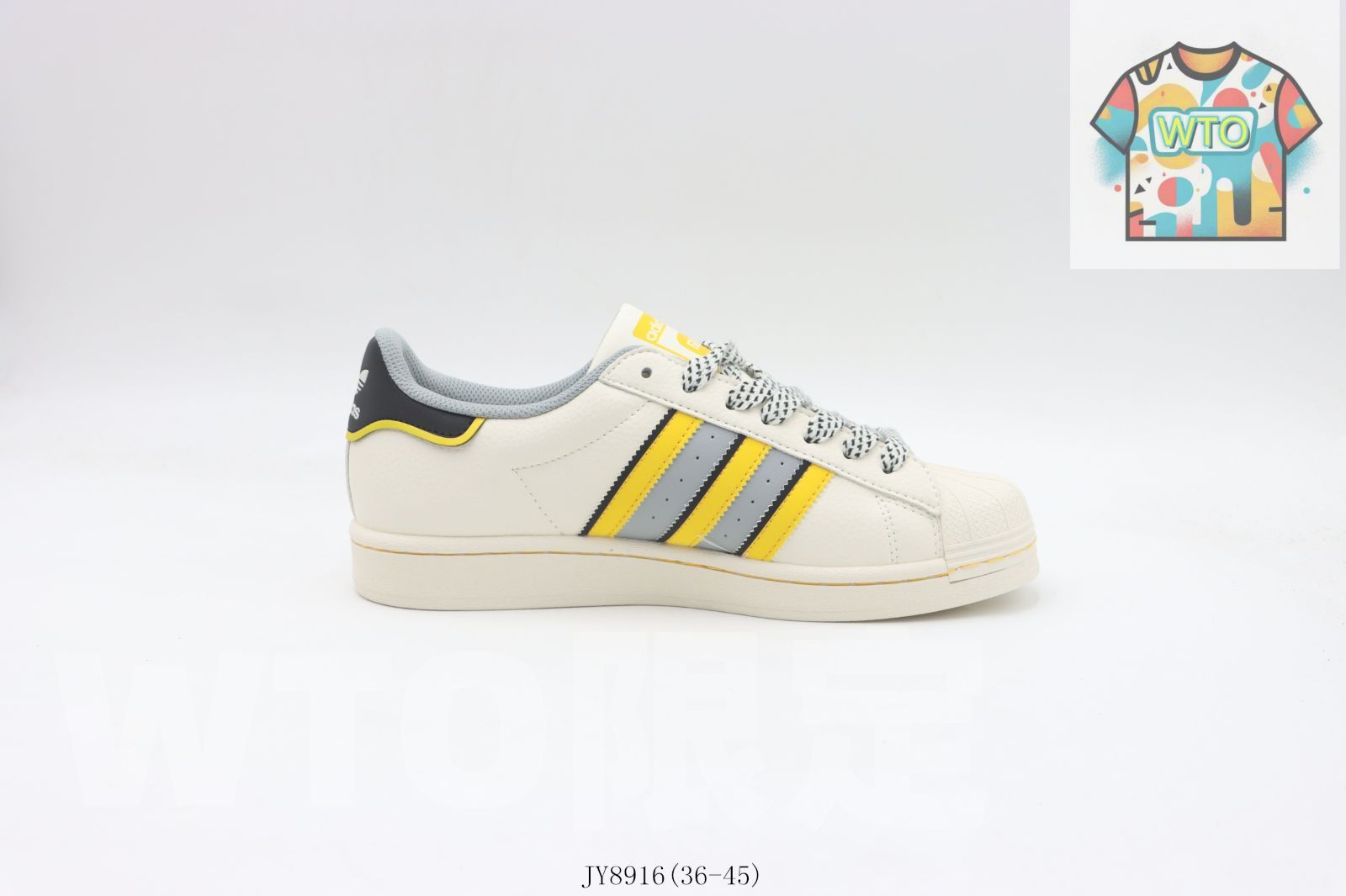 今日 Adidas アディダス スモールマイ JY8916