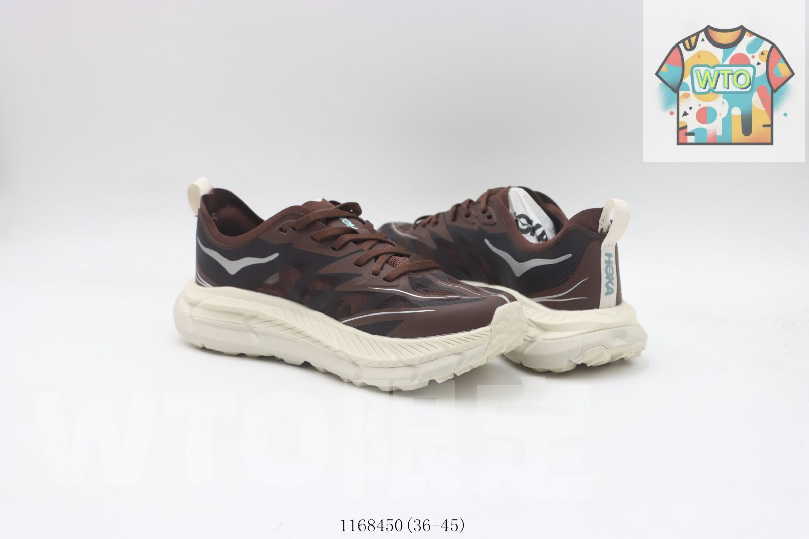 ランニングシューズ ブラウン