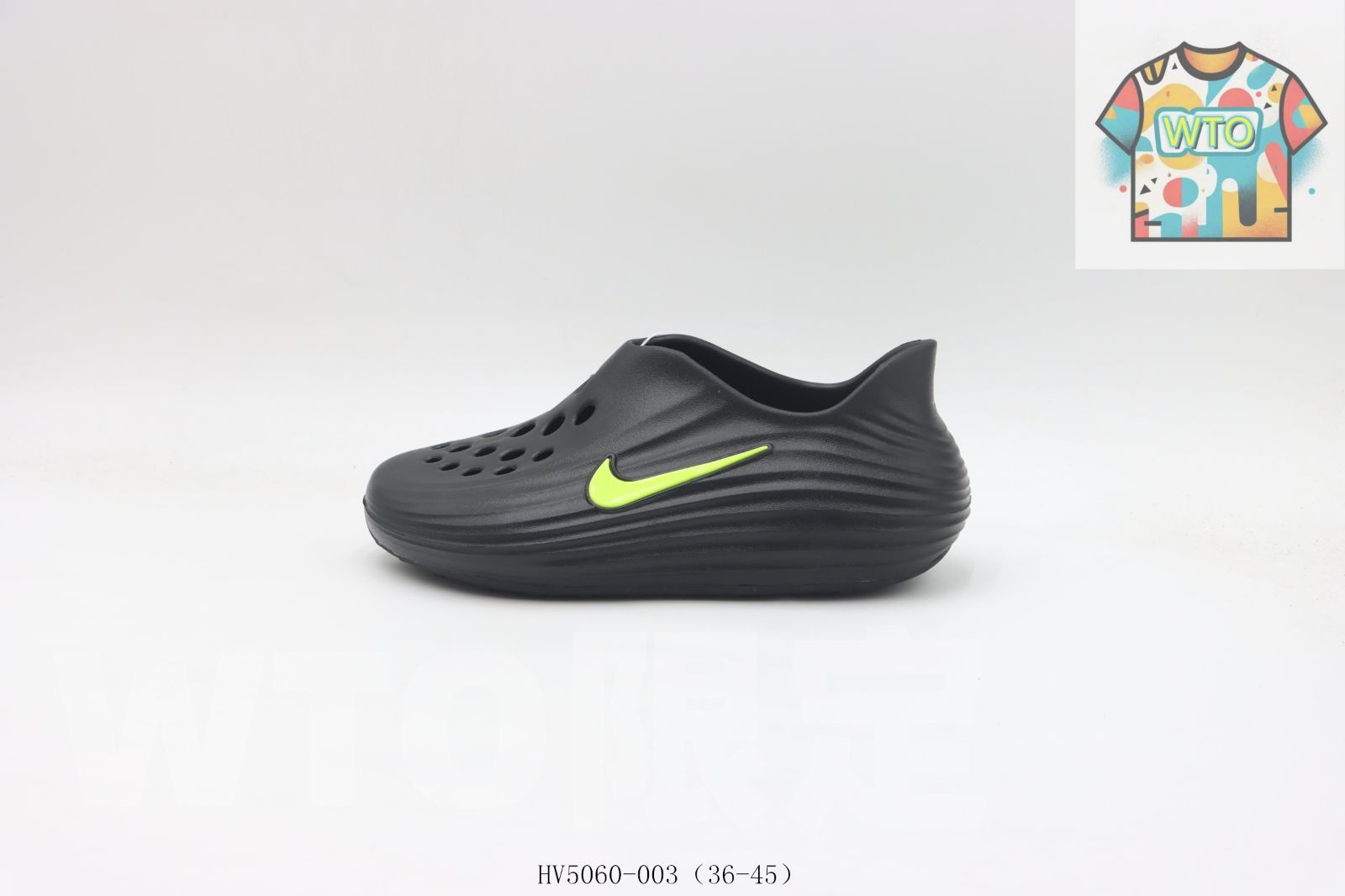 今日 Nike ナイキ スリッパ ブラックグリーン HV5060-003