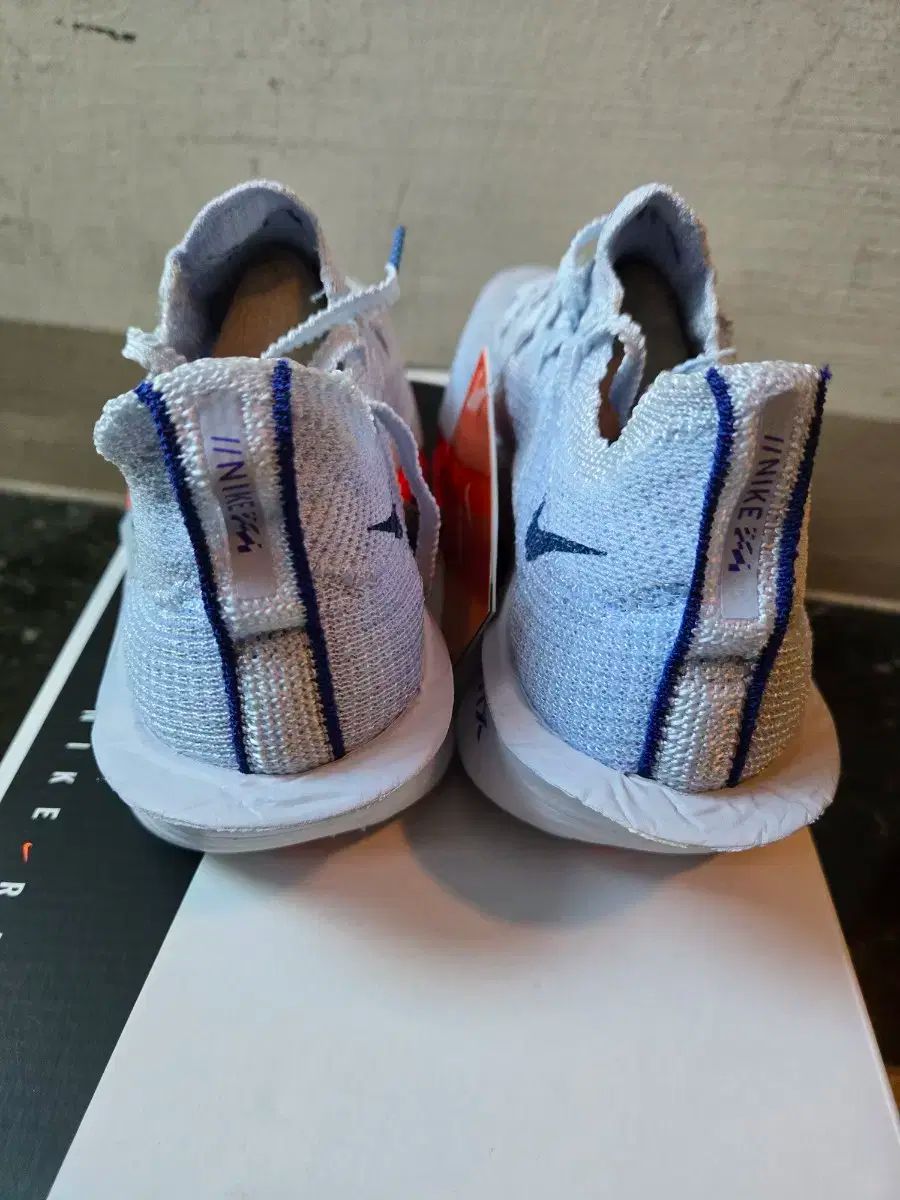 230 NIKE ズーム アルファフライ3 ネクスト