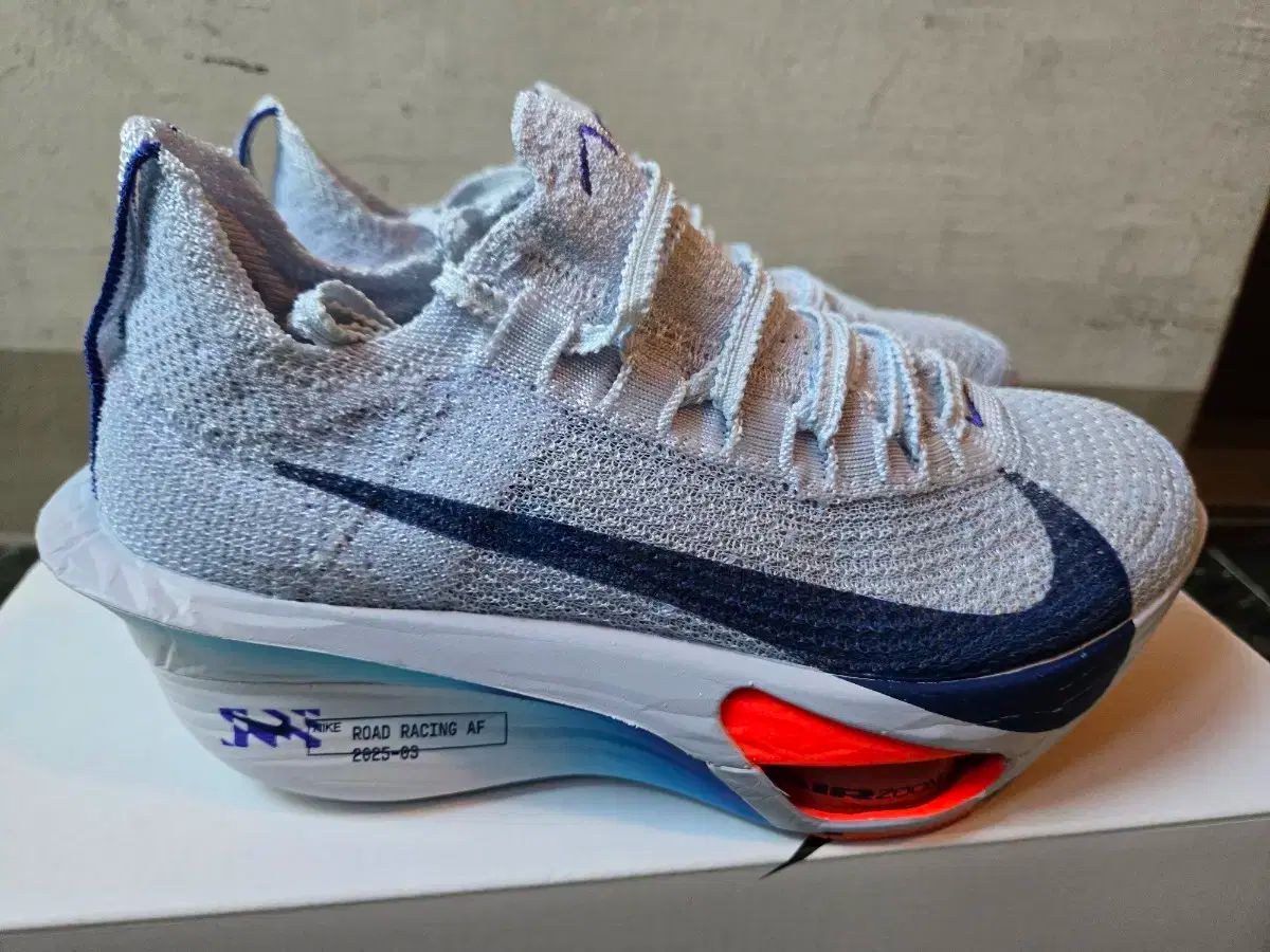 230 NIKE ズーム アルファフライ3 ネクスト