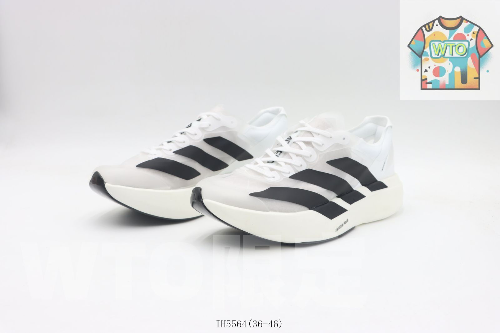 ランニングシューズ