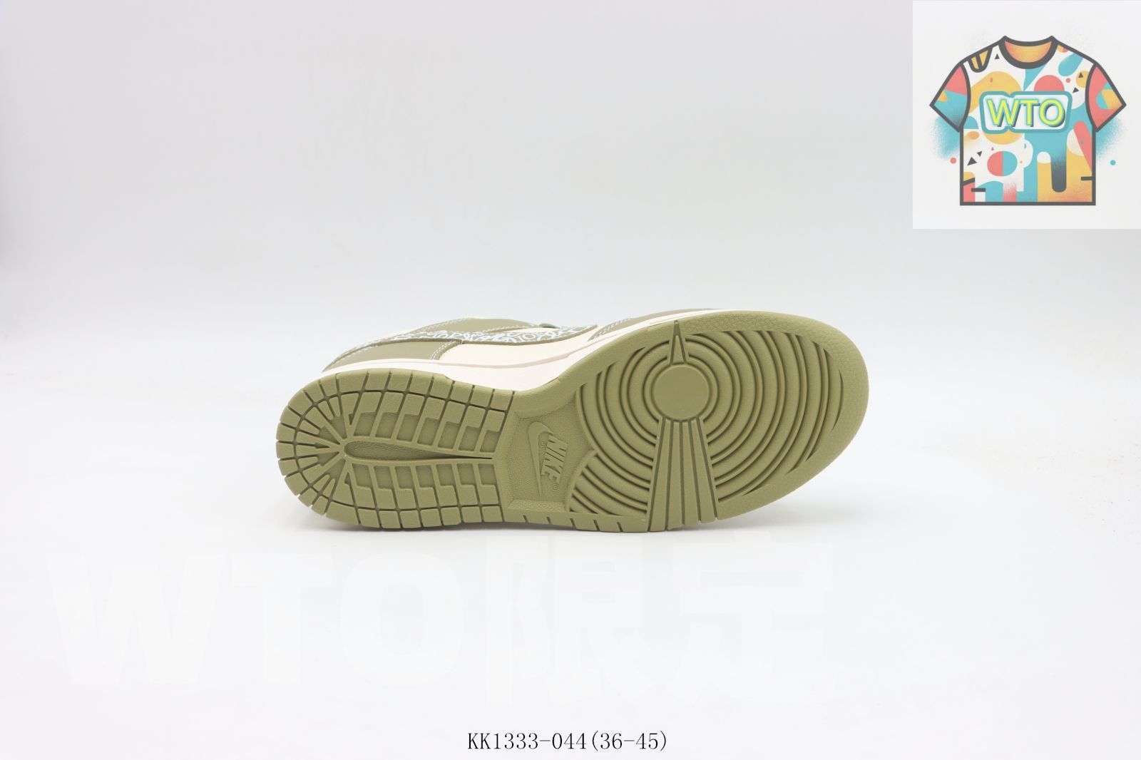 スケートシューズ