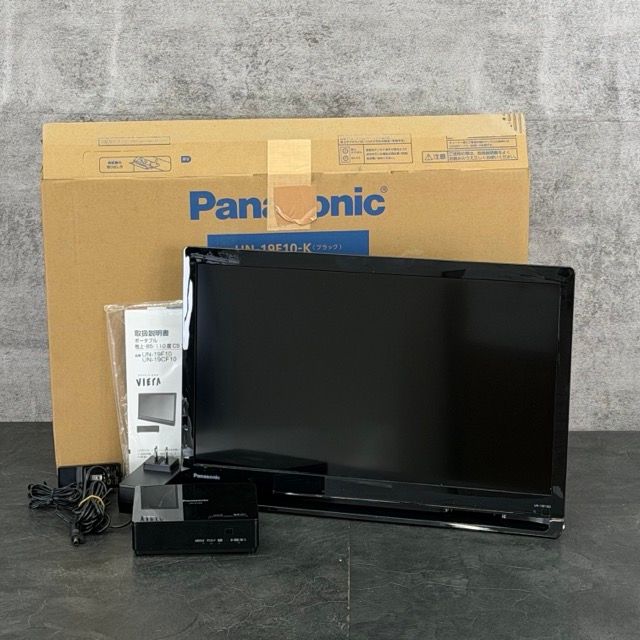19V型 ポータブルテレビ Panasonic UN-19F10D 製 プライベート ビエラ VIERA パナソニック 111085 23222