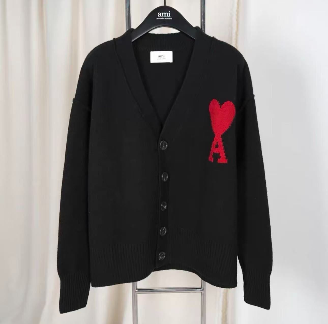 AMI PARISハート刺繍 黒カーディガン Lサイズ