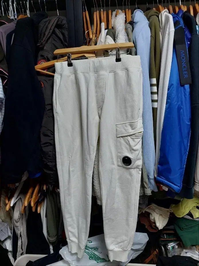 C.P. COMPANY カーゴ ジョガー パンツ アイボリー S