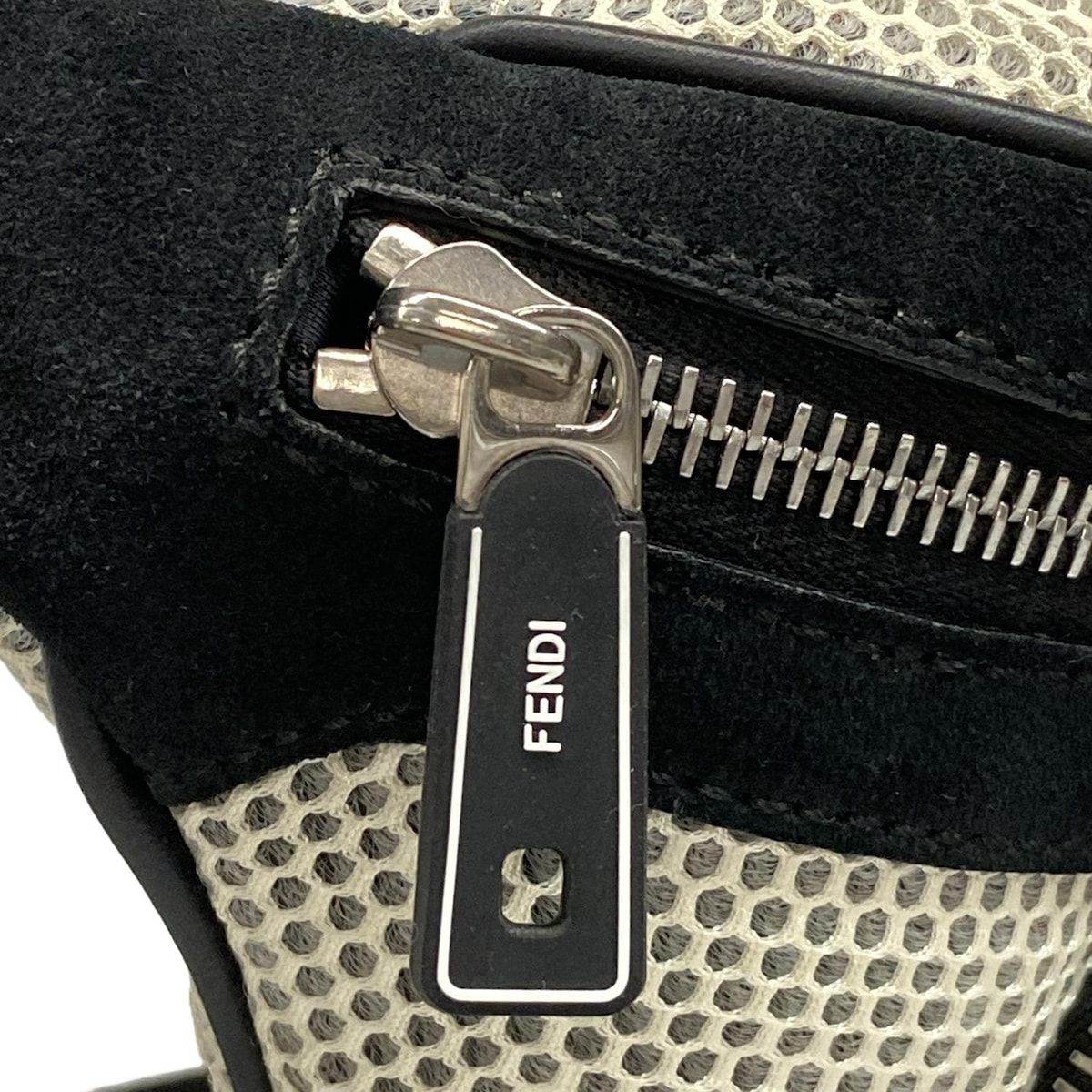 ウエストポーチ -