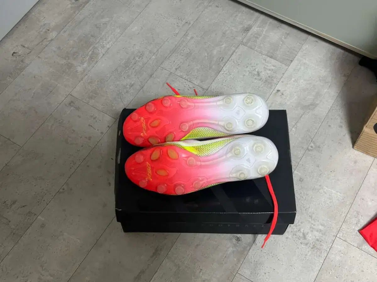 アディダス エックス