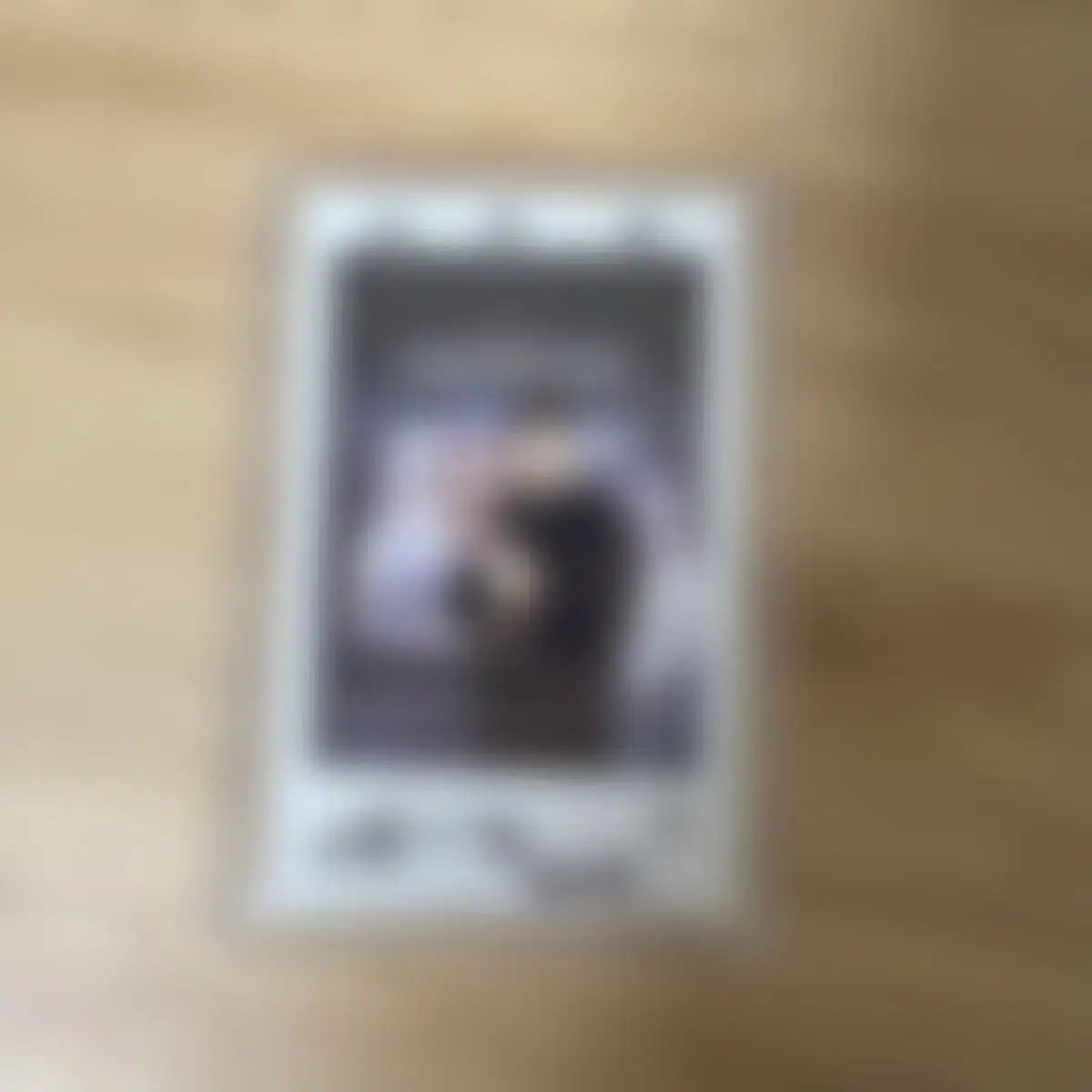 俳優 チョン ゴンジュ サイン タートルネック チェキ ポラロイド