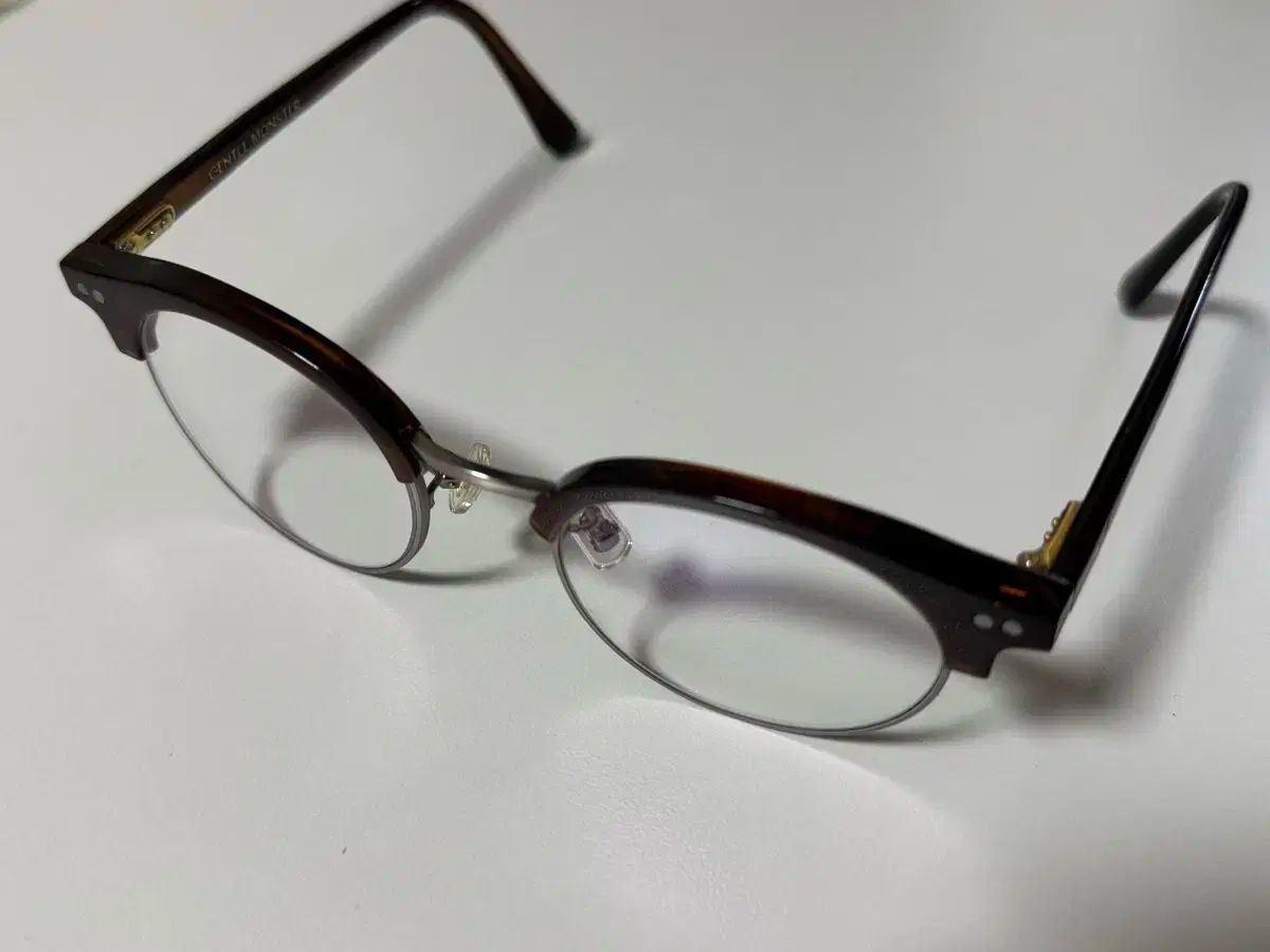 ムーン ブラウン