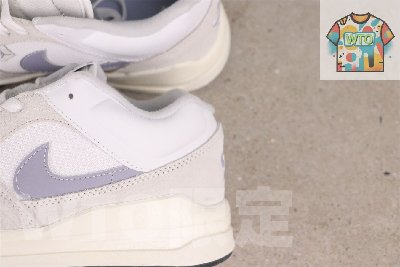 ライトブラウングレー