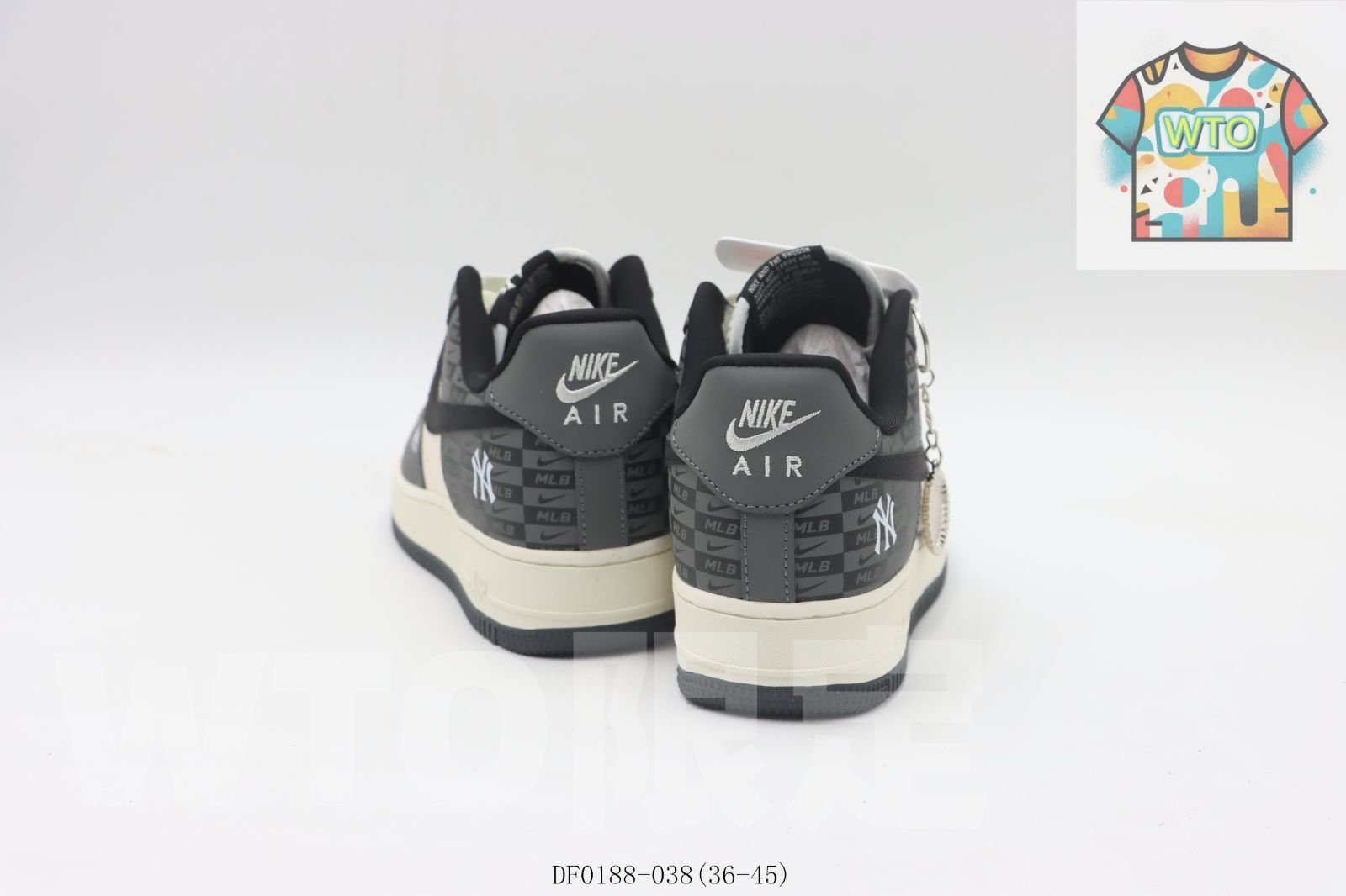 ナイキのスケートシューズ 白灰