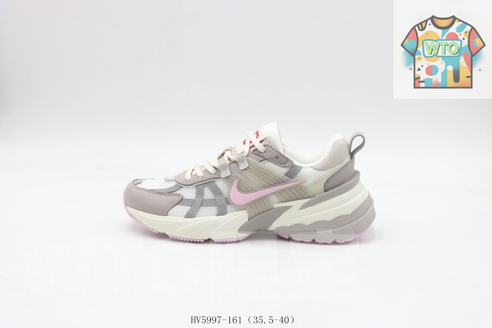 WTO通販 ナイキのランニングシューズ 白とピンク HV 5997 1610 WTO輸入 KCD 85