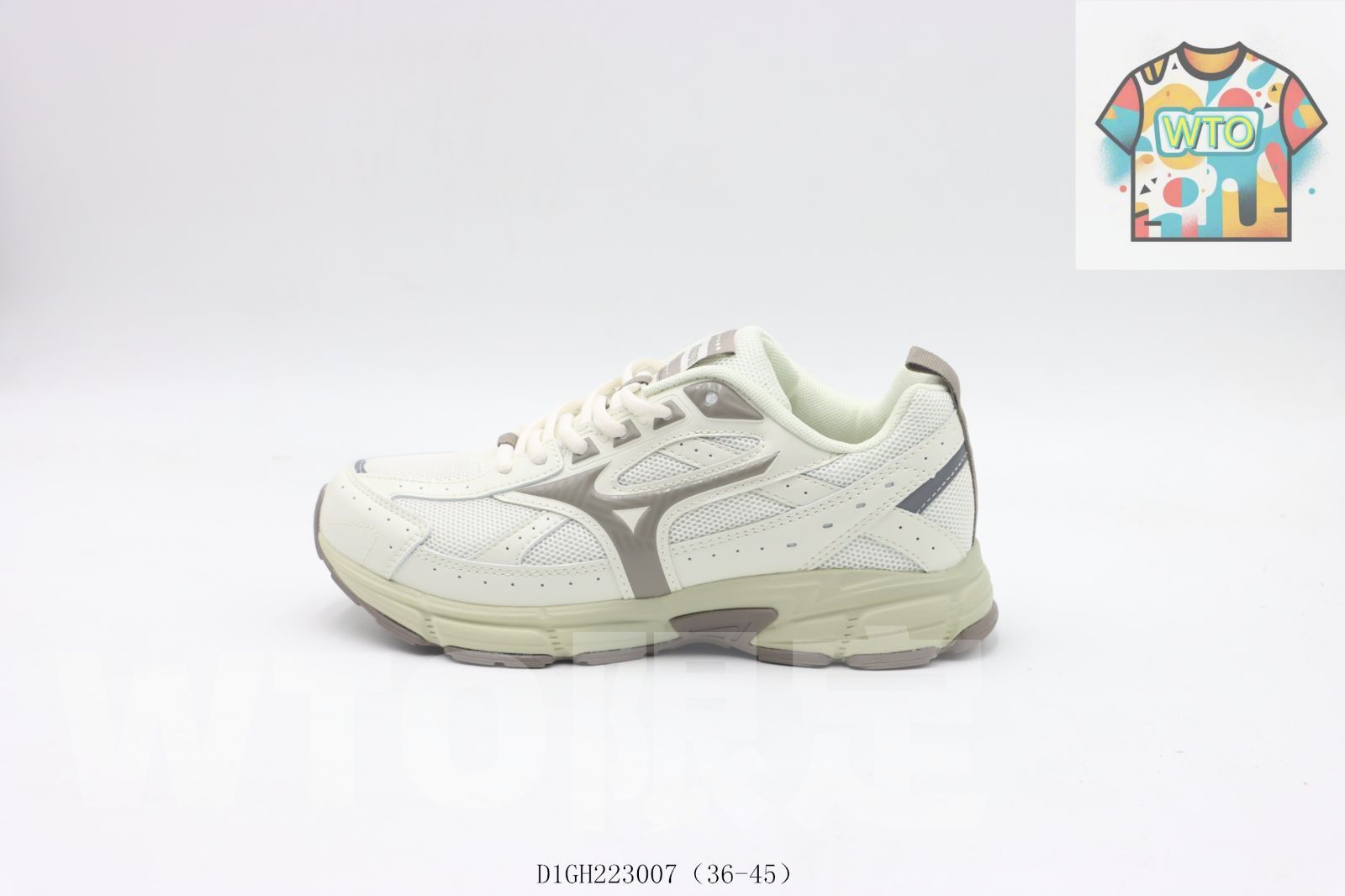 今日 ミズノのランニングシューズ ホワイト＆グレー -WTO輸入0