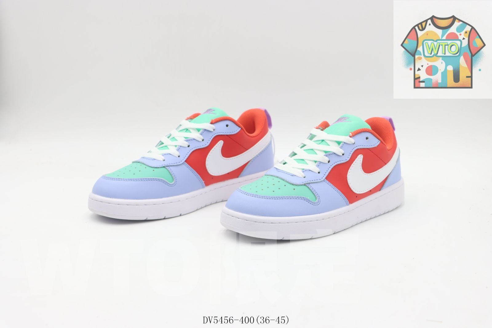 ナイキのスケートシューズ 藍赤