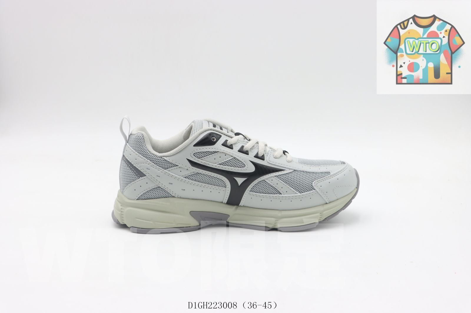 WTO通販 ミズノのランニングシューズ グレー＆ブラック -WTO輸入-VUH 40