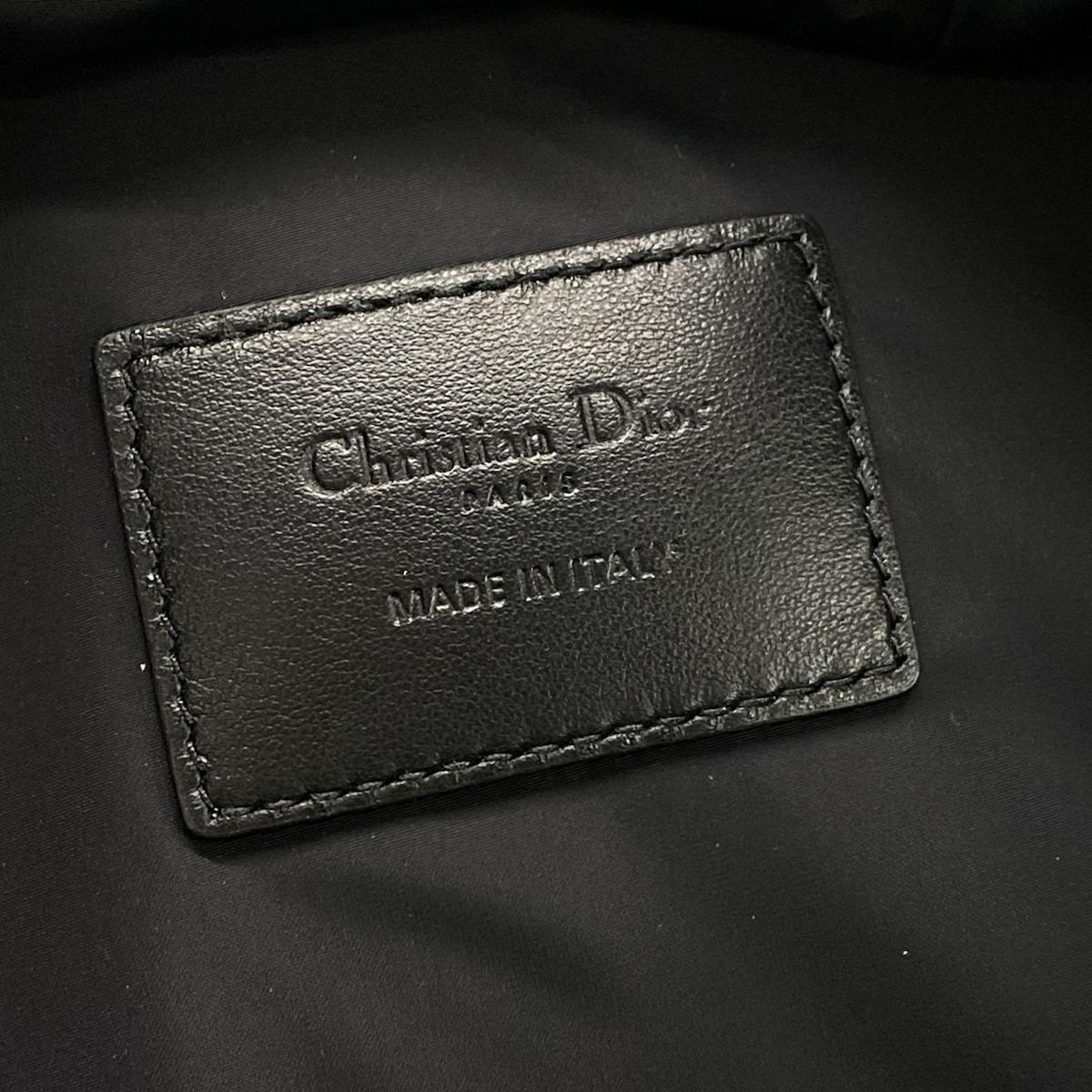 U アイボリー×ネイビー×黒