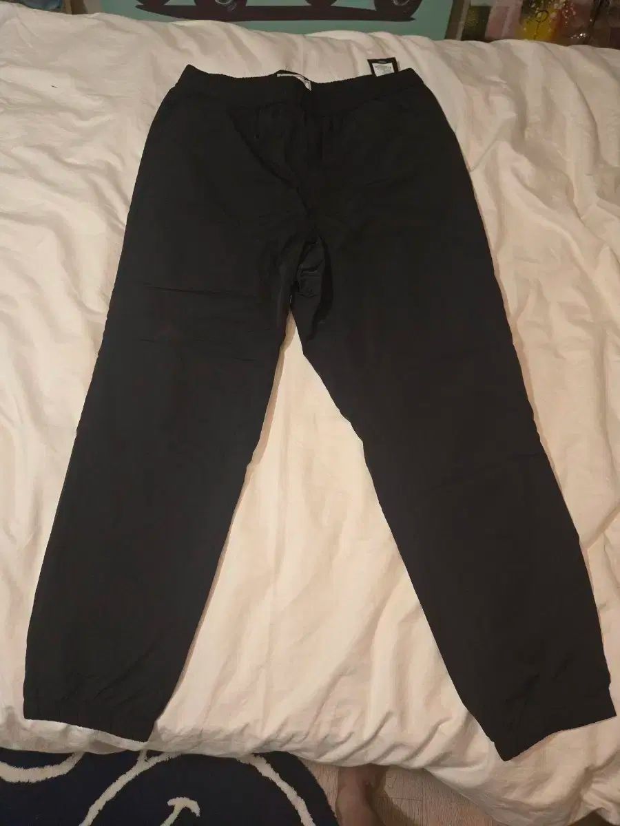 AMI アミ 黒 トレーナー ジョガーパンツ