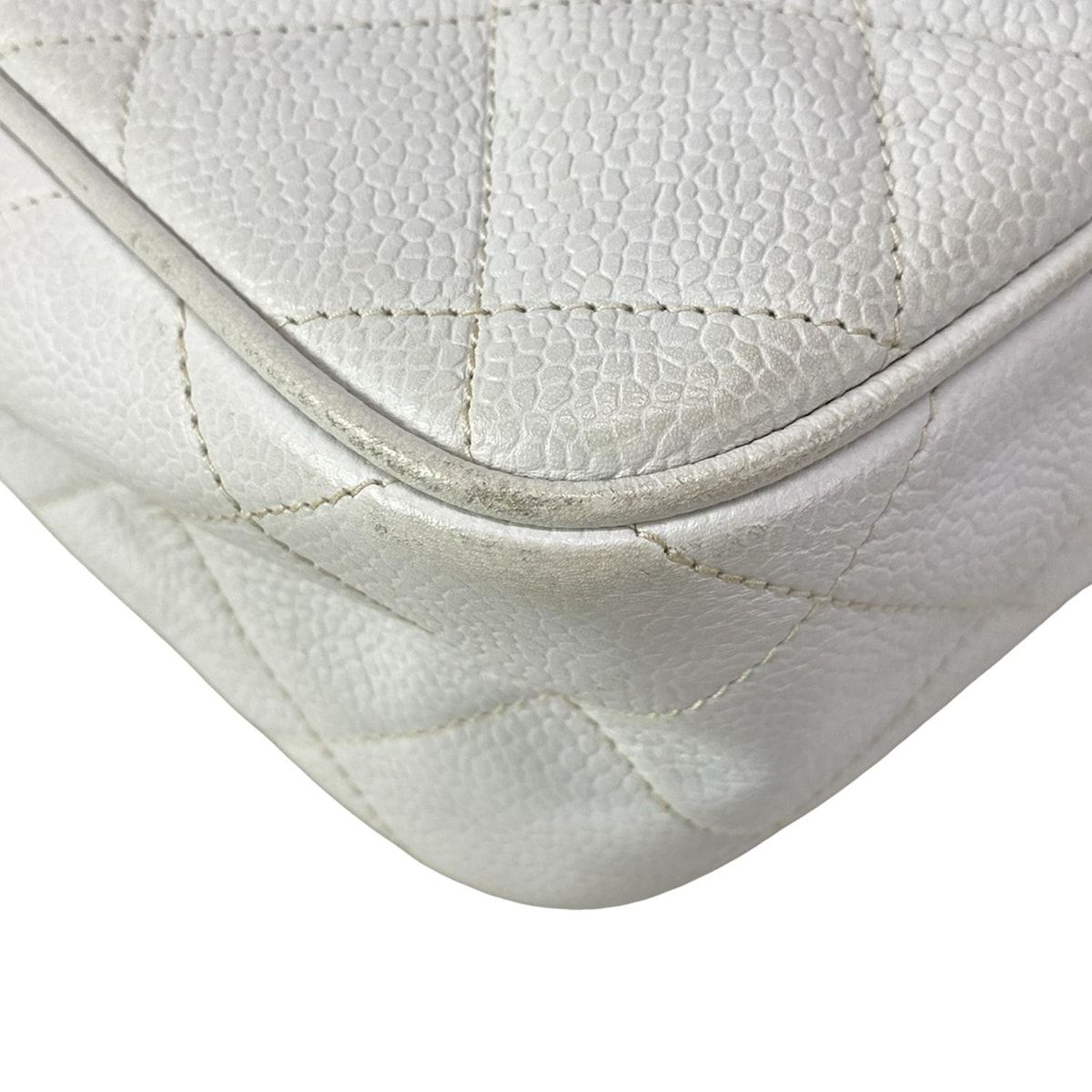 CHANEL(シャネル) ショルダーバッグ マトラッセ 白 チェーンショルダー