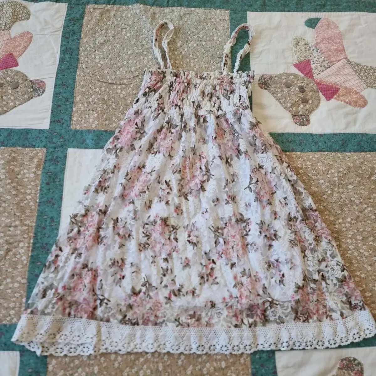 フローラル レース