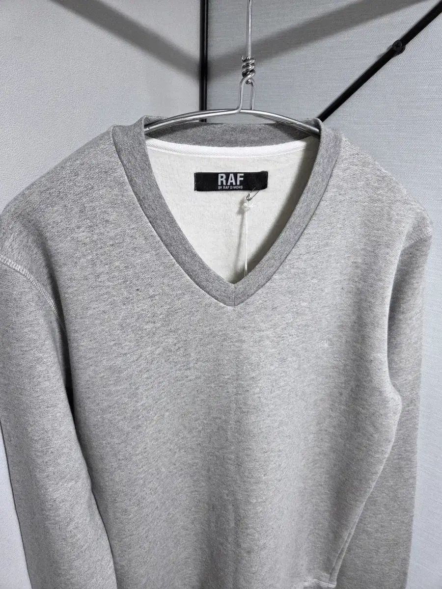 RAF SIMONS ラフ シモンズ Vネック 멜린지 スウェットシャツ