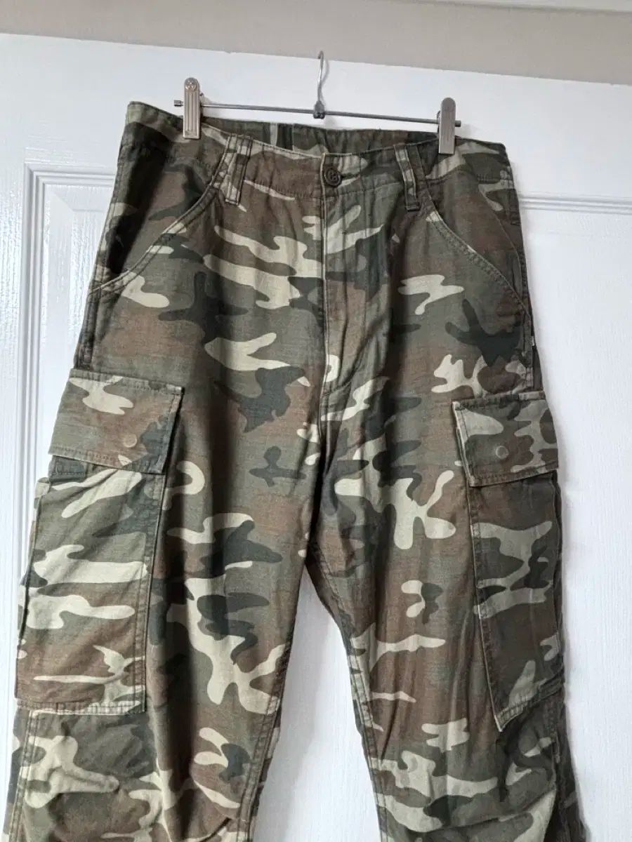 ウエスト30インチ アンディフィーテッド カモフラージュパンツ