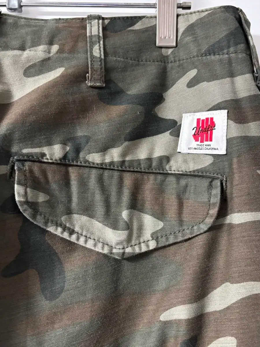 ウエスト 30 アンディフィーテッド カモフラージュ パンツ