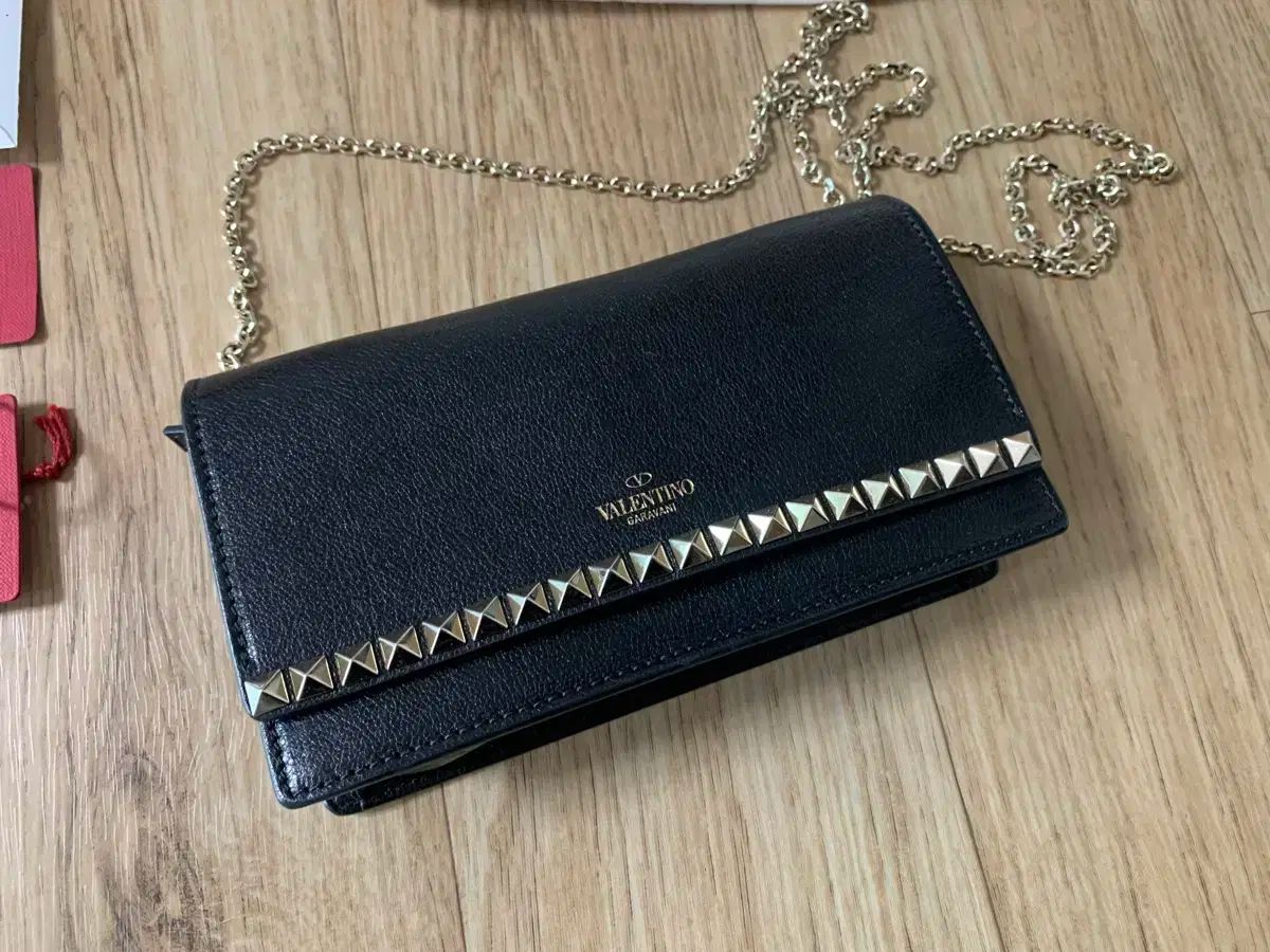  Valentino ヴァレンティノ クロスバッグ メッセンジャーバッグ ショルダーバッグ