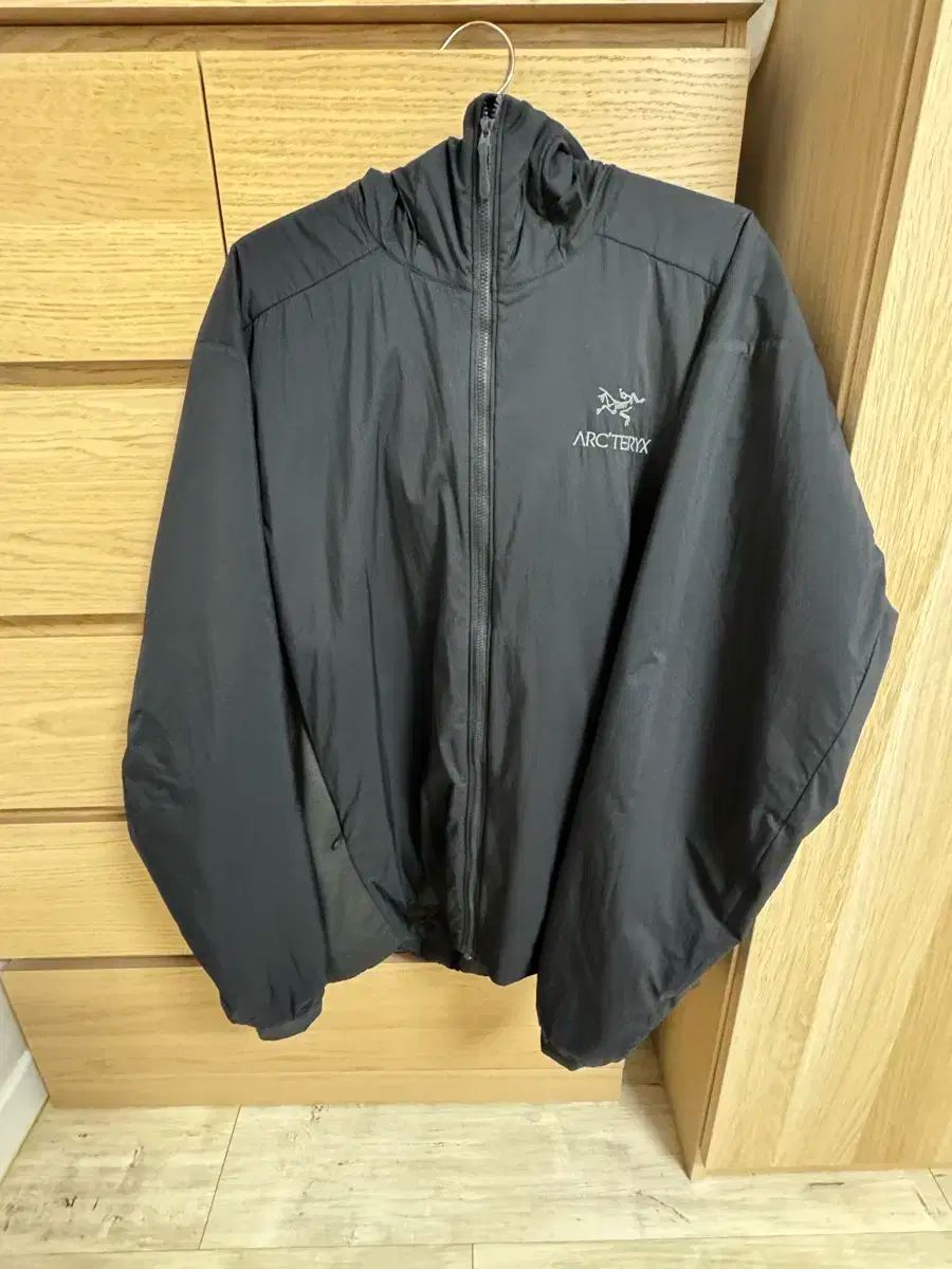 ARC TERYX アークテリクス Atom アトム フーディー ブラック L サイズ