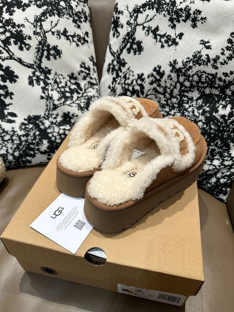 22cm-26cm】新品未使用 UGG 3cm厚底スリッパ ブラウン 厚底 サボ