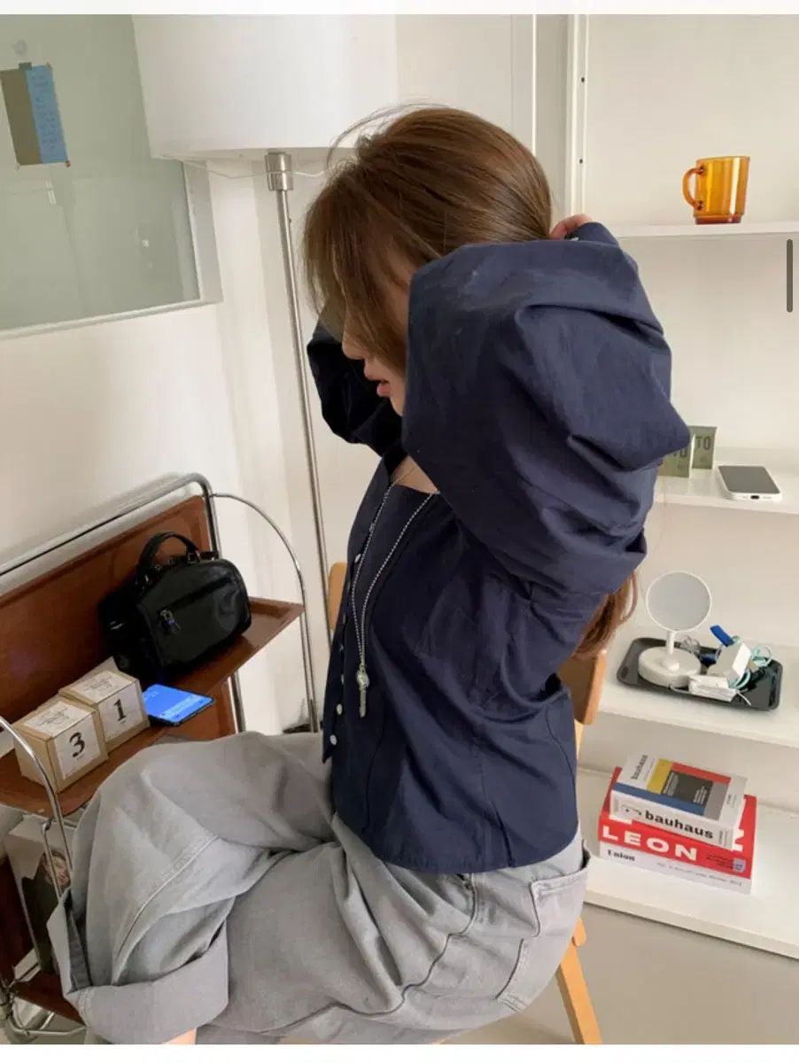 Augustbyan August D SUGA シュガ バイアン ネイビー バゲット ブラウス