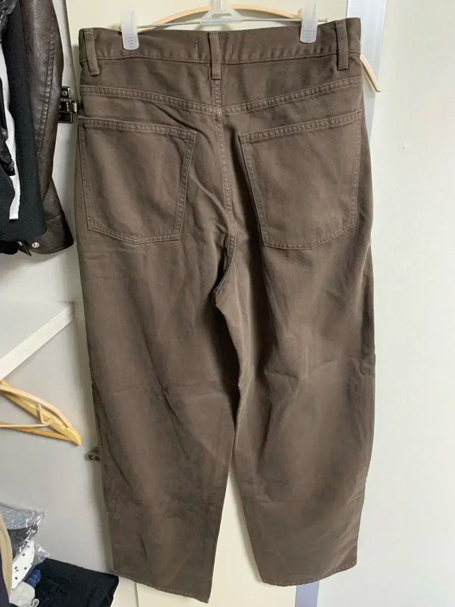  UNIQLO U デニムタックパンツ 25 その他 デニム ジーンズ