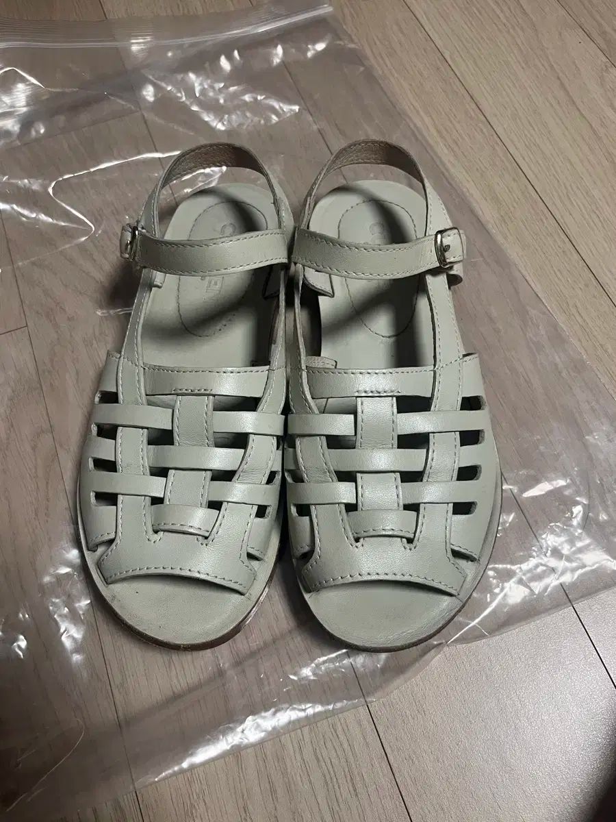 CUEREN ベニス サンダル 236