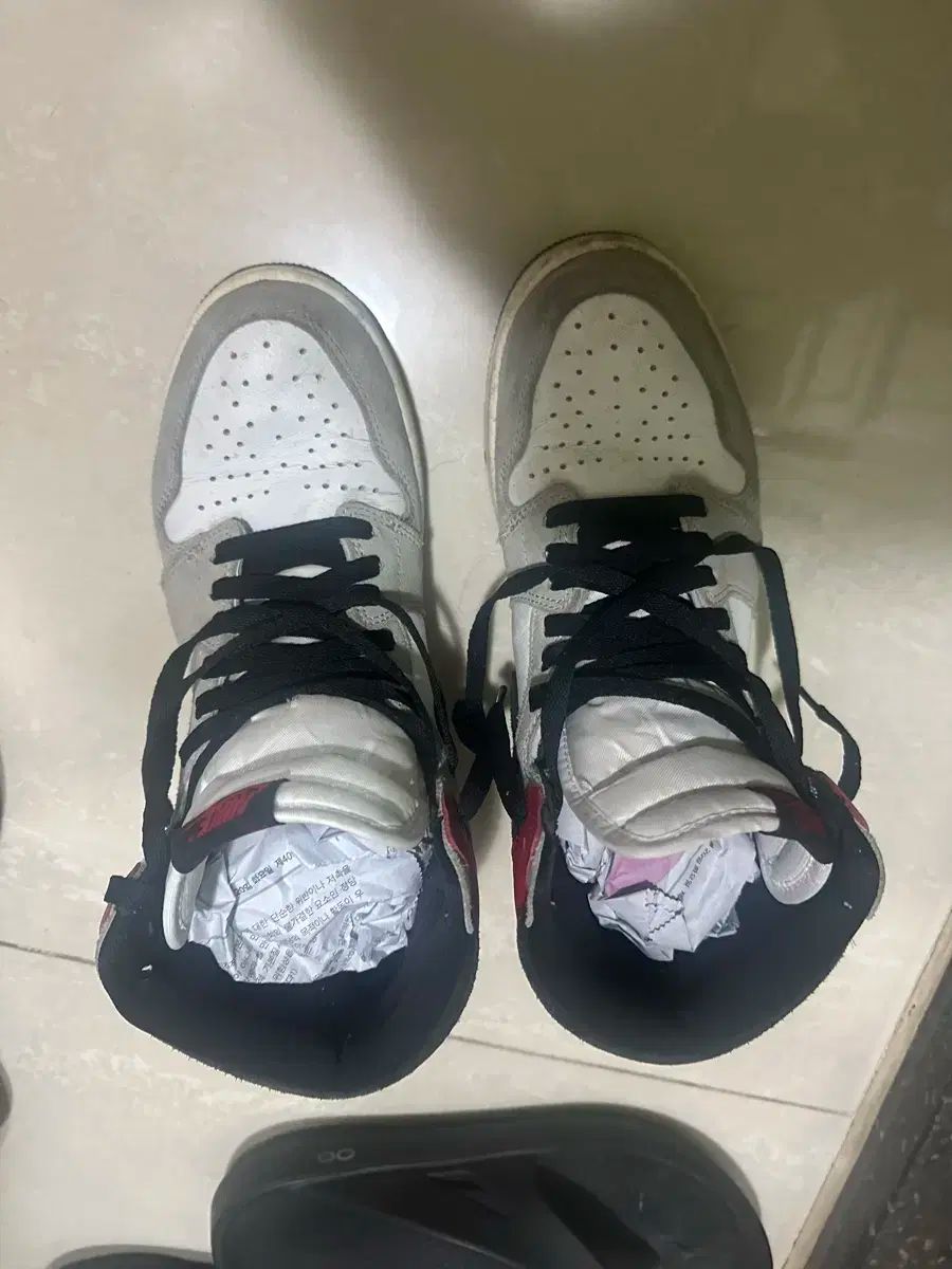 ジョーダン 1 スモーク グレー ハイ 275