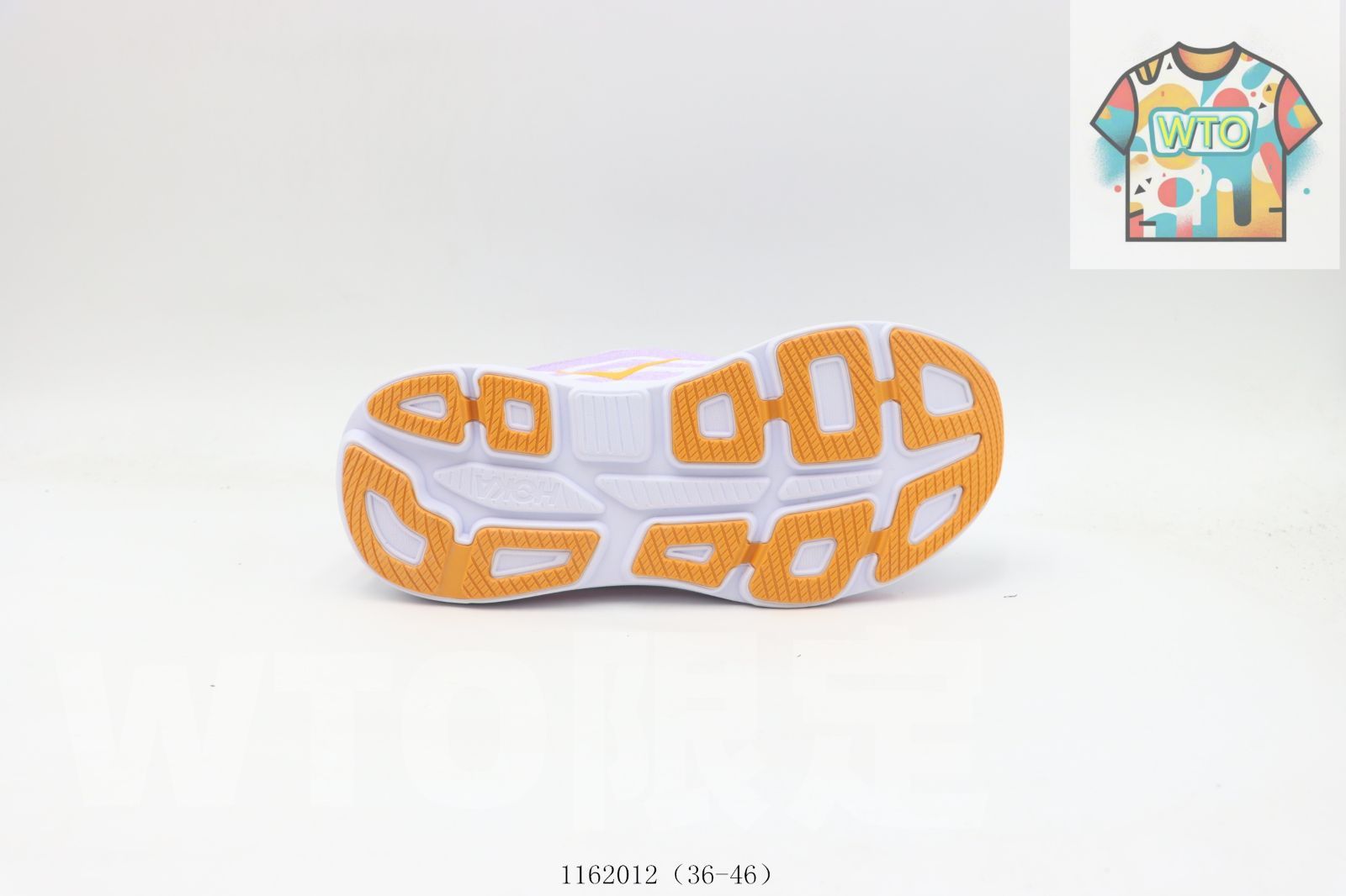 オネオネ ランニングシューズ