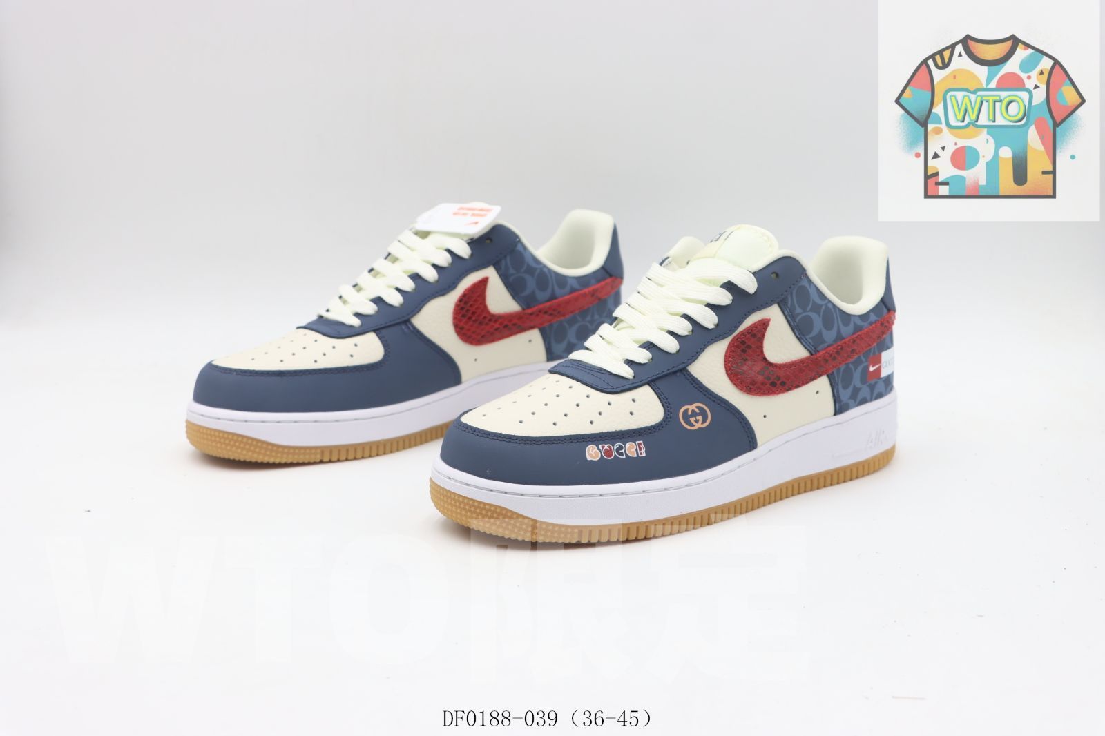 ボードシューズ 白ブルーレッド