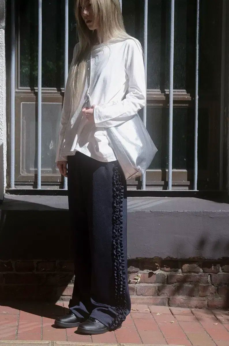 Saenginstudios フリル トラックパンツ ネイビー