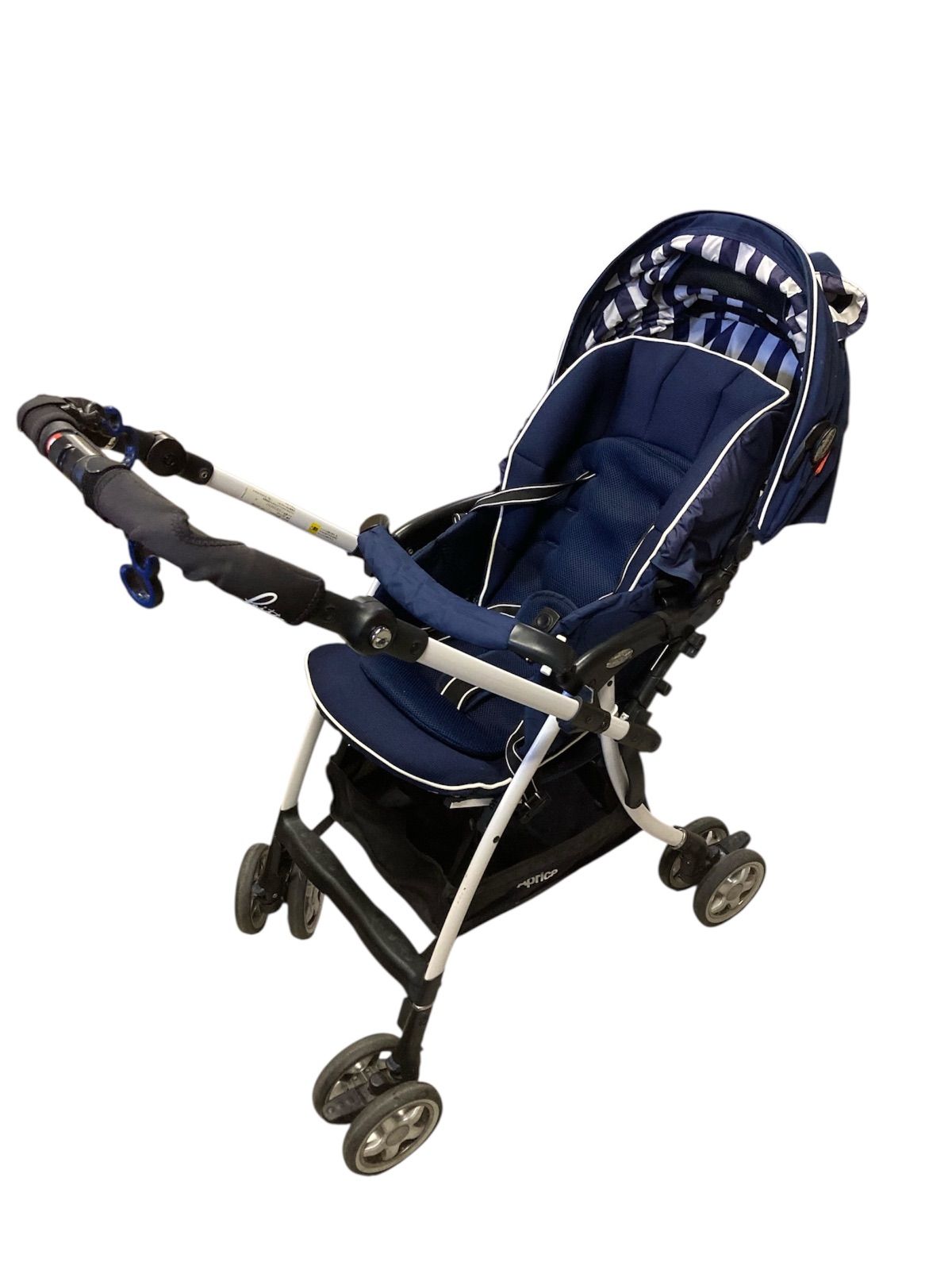 美品 Aprica ラクーナ ソファークッション レザーハンドル 限定 - メルカリ