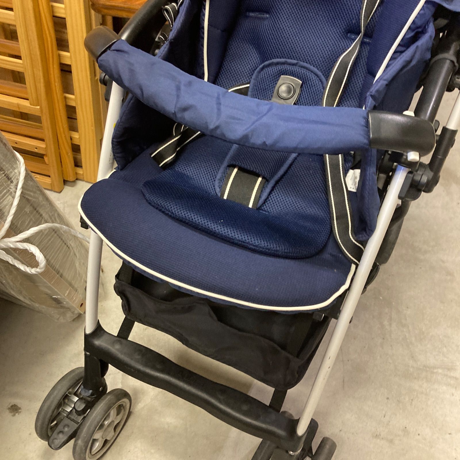 美品 Aprica ラクーナ ソファークッション レザーハンドル 限定 - メルカリ