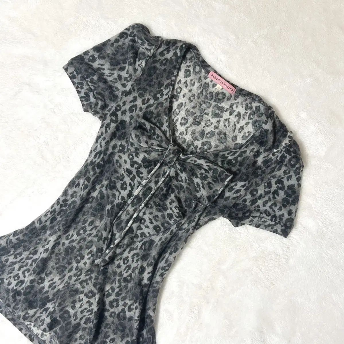 RebeccaTaylor 姉ギャル パフスリーブ 王リー リボン シャーリング Tシャツ