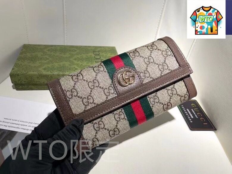今日 Gucci グッチ ショート財布 表裏頭層小牛皮使用で超薄設計で携帯性に優れる